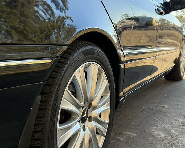 Черный Мерседес С Класс, объемом двигателя 3.2 л и пробегом 325 тыс. км за 7500 $, фото 4 на Automoto.ua