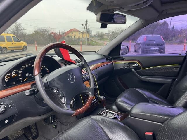 Чорний Мерседес С Клас, об'ємом двигуна 5 л та пробігом 250 тис. км за 4800 $, фото 5 на Automoto.ua