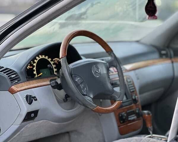 Черный Мерседес С Класс, объемом двигателя 4.97 л и пробегом 400 тыс. км за 3199 $, фото 6 на Automoto.ua