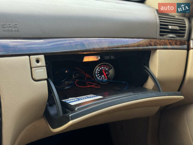 Черный Мерседес С Класс, объемом двигателя 3.2 л и пробегом 340 тыс. км за 5950 $, фото 16 на Automoto.ua