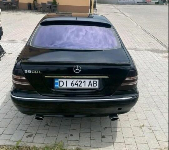 Чорний Мерседес С Клас, об'ємом двигуна 5.5 л та пробігом 250 тис. км за 2800 $, фото 1 на Automoto.ua