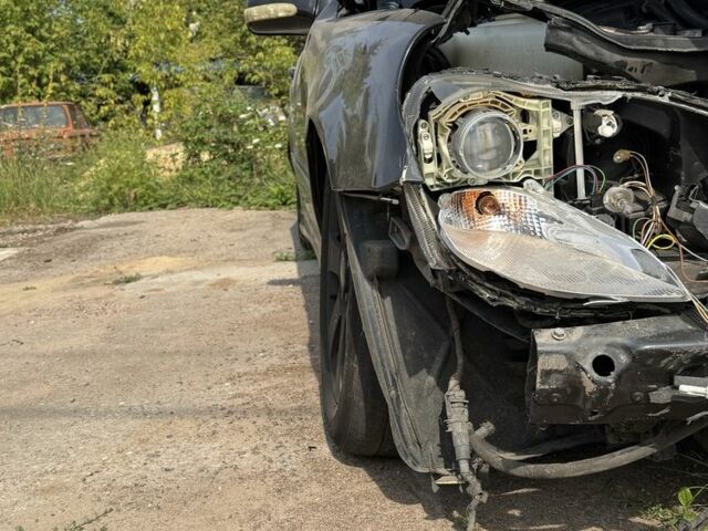 Черный Мерседес С Класс, объемом двигателя 5.4 л и пробегом 256 тыс. км за 3350 $, фото 15 на Automoto.ua