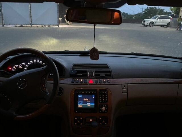 Чорний Мерседес С Клас, об'ємом двигуна 3.2 л та пробігом 375 тис. км за 4200 $, фото 15 на Automoto.ua