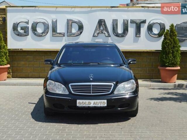 Черный Мерседес С Класс, объемом двигателя 5 л и пробегом 230 тыс. км за 5999 $, фото 3 на Automoto.ua