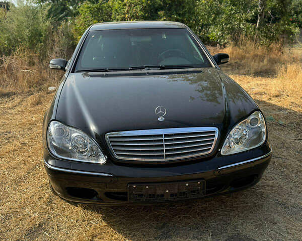 Чорний Мерседес С Клас, об'ємом двигуна 5.79 л та пробігом 153 тис. км за 16999 $, фото 6 на Automoto.ua