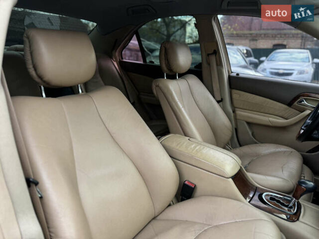 Черный Мерседес С Класс, объемом двигателя 3.2 л и пробегом 340 тыс. км за 5950 $, фото 25 на Automoto.ua