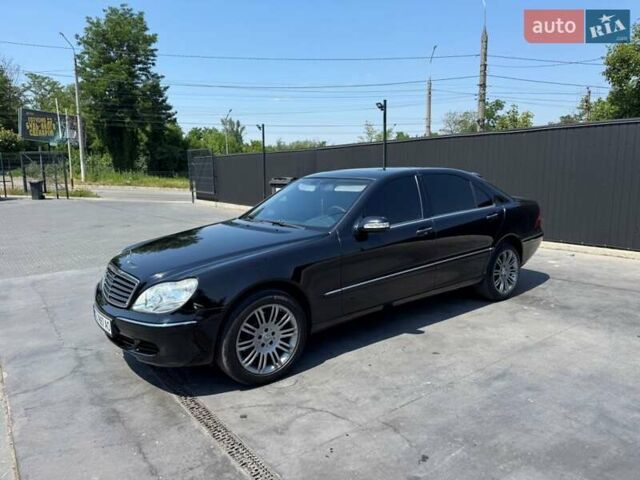 Черный Мерседес С Класс, объемом двигателя 3.2 л и пробегом 545 тыс. км за 9250 $, фото 2 на Automoto.ua