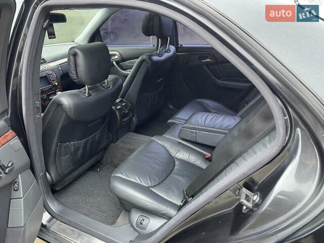 Черный Мерседес С Класс, объемом двигателя 4.97 л и пробегом 300 тыс. км за 3550 $, фото 7 на Automoto.ua