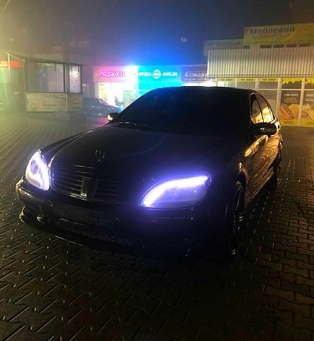 Чорний Мерседес С Клас, об'ємом двигуна 5 л та пробігом 300 тис. км за 9650 $, фото 8 на Automoto.ua
