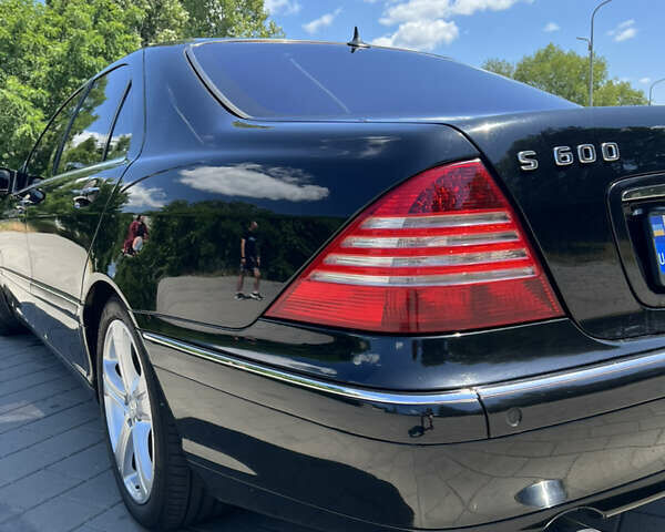 Чорний Мерседес С Клас, об'ємом двигуна 5.51 л та пробігом 250 тис. км за 6500 $, фото 5 на Automoto.ua