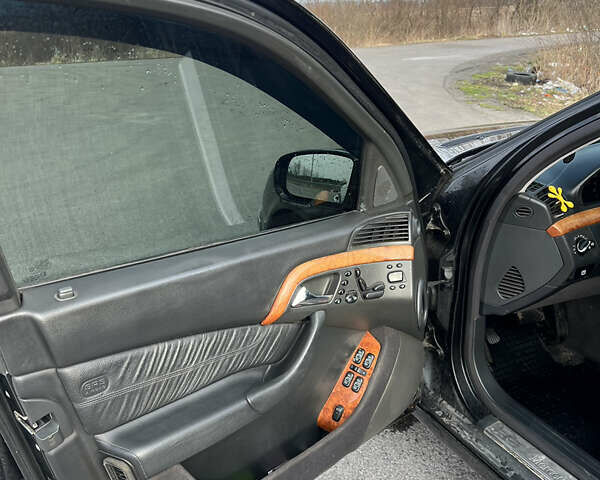 Черный Мерседес С Класс, объемом двигателя 3.2 л и пробегом 350 тыс. км за 5300 $, фото 9 на Automoto.ua