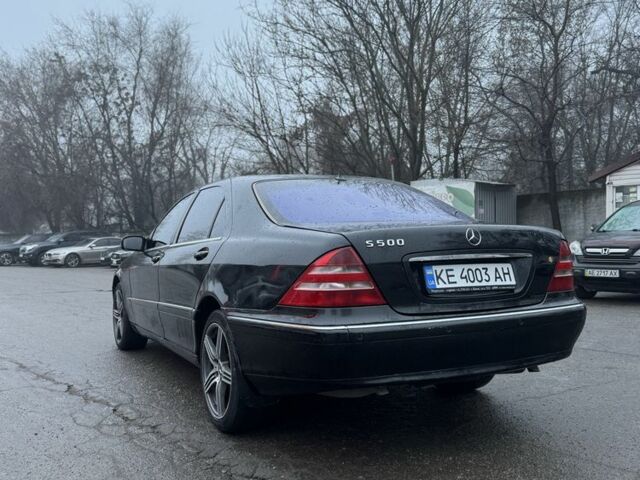 Чорний Мерседес С Клас, об'ємом двигуна 5 л та пробігом 200 тис. км за 3999 $, фото 2 на Automoto.ua