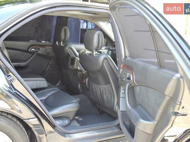 Черный Мерседес С Класс, объемом двигателя 5 л и пробегом 230 тыс. км за 5999 $, фото 28 на Automoto.ua