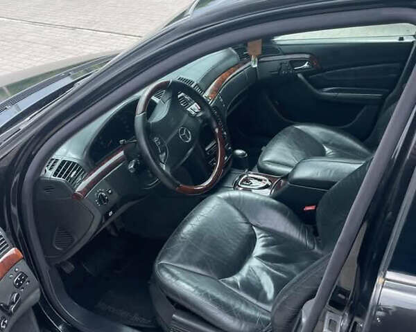 Чорний Мерседес С Клас, об'ємом двигуна 5.51 л та пробігом 250 тис. км за 2700 $, фото 7 на Automoto.ua