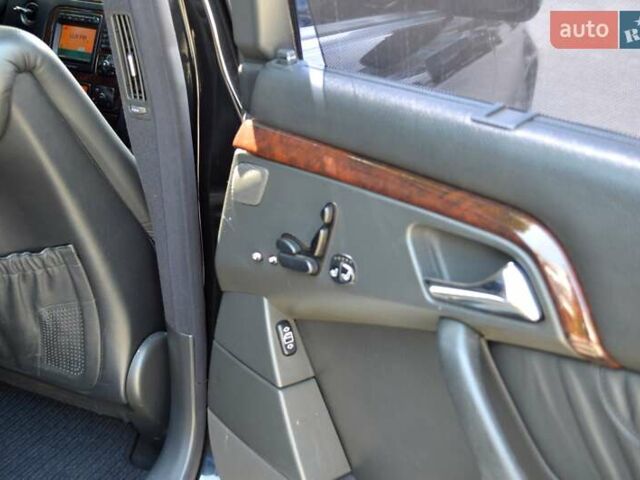 Черный Мерседес С Класс, объемом двигателя 5 л и пробегом 230 тыс. км за 5999 $, фото 29 на Automoto.ua