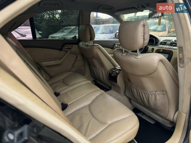 Черный Мерседес С Класс, объемом двигателя 3.2 л и пробегом 340 тыс. км за 5950 $, фото 22 на Automoto.ua