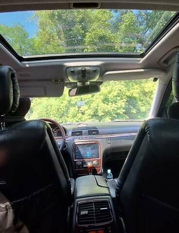 Черный Мерседес С Класс, объемом двигателя 4.3 л и пробегом 497 тыс. км за 4000 $, фото 14 на Automoto.ua