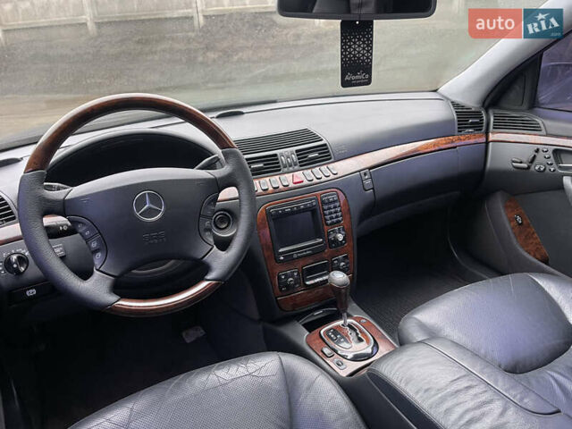 Черный Мерседес С Класс, объемом двигателя 4.97 л и пробегом 300 тыс. км за 3550 $, фото 10 на Automoto.ua