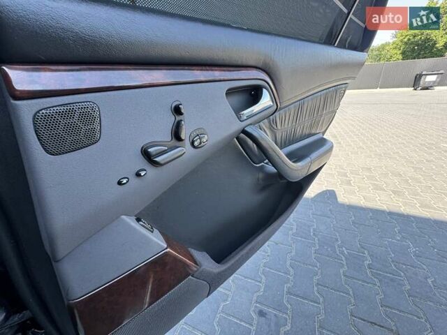 Черный Мерседес С Класс, объемом двигателя 3.2 л и пробегом 545 тыс. км за 9250 $, фото 112 на Automoto.ua