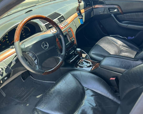 Чорний Мерседес С Клас, об'ємом двигуна 5.51 л та пробігом 250 тис. км за 6500 $, фото 13 на Automoto.ua