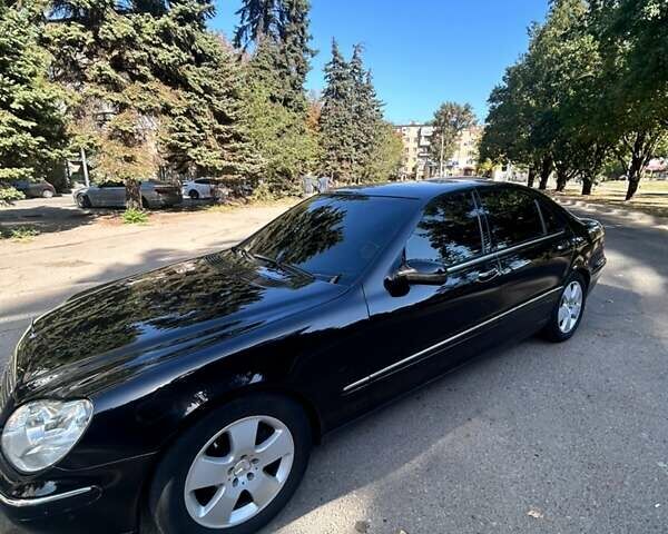 Чорний Мерседес С Клас, об'ємом двигуна 5 л та пробігом 384 тис. км за 7000 $, фото 1 на Automoto.ua