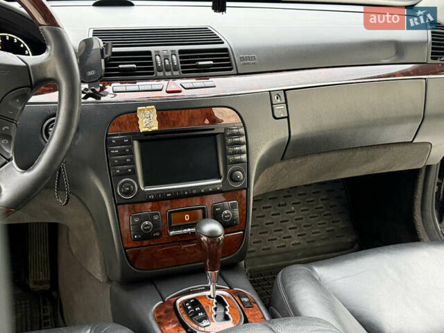 Чорний Мерседес С Клас, об'ємом двигуна 5 л та пробігом 280 тис. км за 7777 $, фото 14 на Automoto.ua