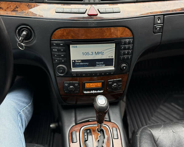 Черный Мерседес С Класс, объемом двигателя 3.2 л и пробегом 360 тыс. км за 6500 $, фото 16 на Automoto.ua