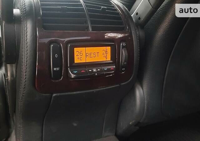 Черный Мерседес С Класс, объемом двигателя 6 л и пробегом 230 тыс. км за 7500 $, фото 19 на Automoto.ua