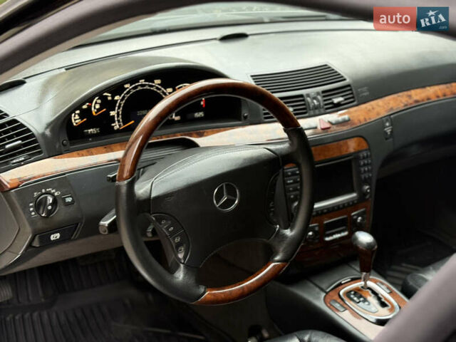 Черный Мерседес С Класс, объемом двигателя 3.2 л и пробегом 360 тыс. км за 6500 $, фото 13 на Automoto.ua