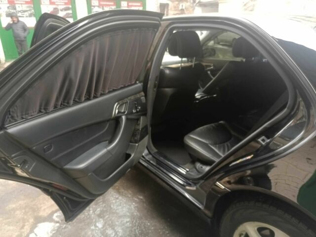 Черный Мерседес С Класс, объемом двигателя 5 л и пробегом 432 тыс. км за 8800 $, фото 6 на Automoto.ua