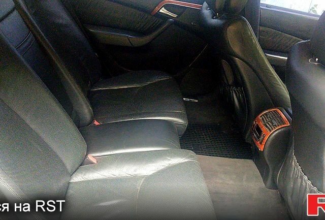 Черный Мерседес С Класс, объемом двигателя 5 л и пробегом 390 тыс. км за 6666 $, фото 6 на Automoto.ua