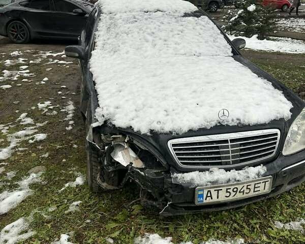 Чорний Мерседес С Клас, об'ємом двигуна 4 л та пробігом 300 тис. км за 3800 $, фото 4 на Automoto.ua