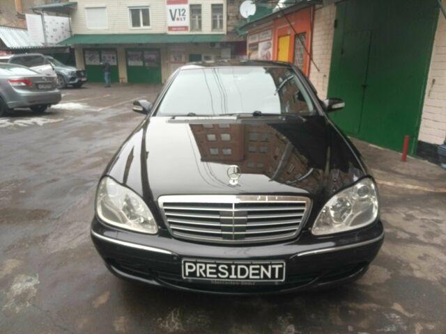 Черный Мерседес С Класс, объемом двигателя 5 л и пробегом 432 тыс. км за 8800 $, фото 9 на Automoto.ua