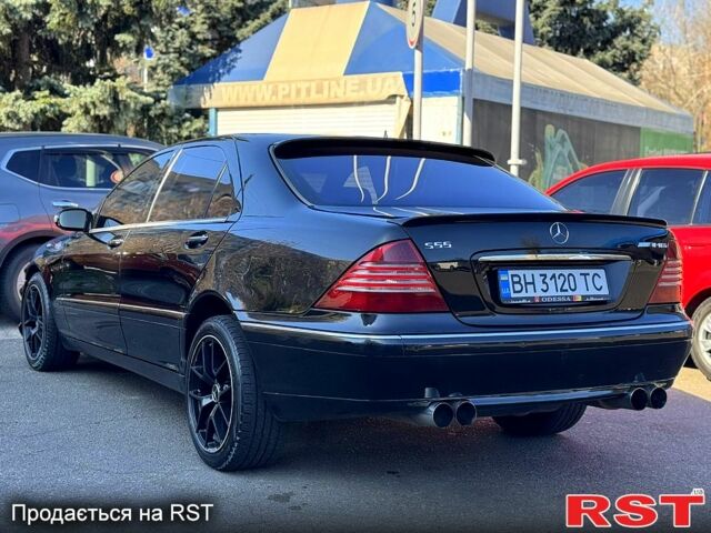 Черный Мерседес С Класс, объемом двигателя 5 л и пробегом 200 тыс. км за 4999 $, фото 2 на Automoto.ua
