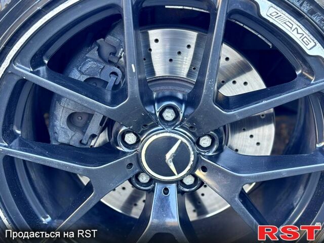 Черный Мерседес С Класс, объемом двигателя 5 л и пробегом 200 тыс. км за 4999 $, фото 10 на Automoto.ua