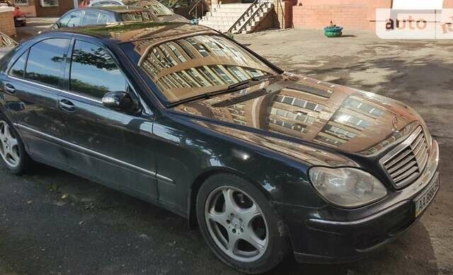 Чорний Мерседес С Клас, об'ємом двигуна 3.7 л та пробігом 228 тис. км за 7200 $, фото 1 на Automoto.ua