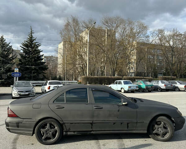 Черный Мерседес С Класс, объемом двигателя 4.27 л и пробегом 400 тыс. км за 4700 $, фото 7 на Automoto.ua