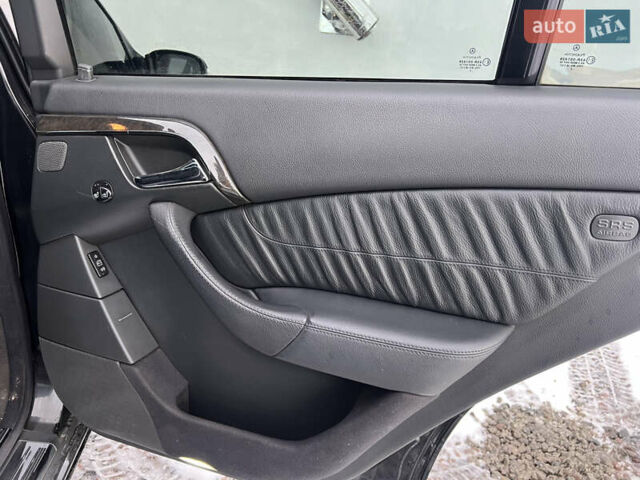 Чорний Мерседес С Клас, об'ємом двигуна 4 л та пробігом 372 тис. км за 3500 $, фото 24 на Automoto.ua