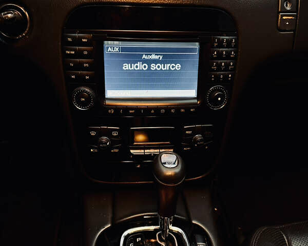 Черный Мерседес С Класс, объемом двигателя 4.97 л и пробегом 266 тыс. км за 9500 $, фото 8 на Automoto.ua