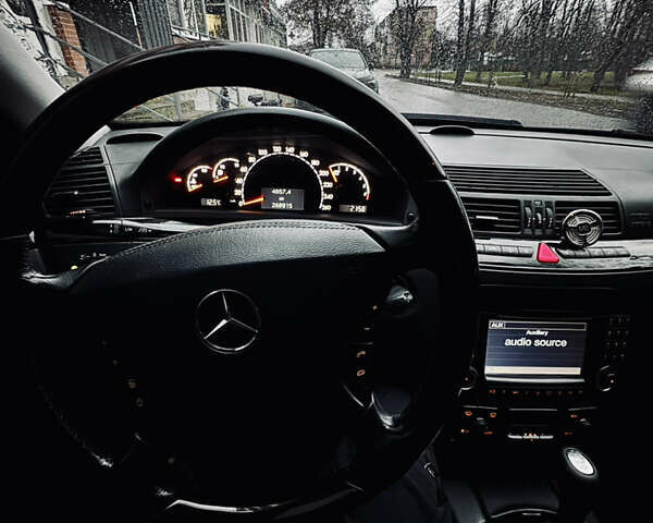 Черный Мерседес С Класс, объемом двигателя 4.97 л и пробегом 266 тыс. км за 9500 $, фото 7 на Automoto.ua