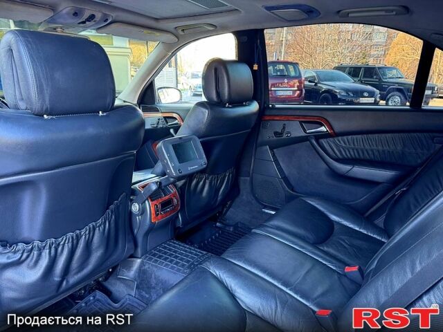 Черный Мерседес С Класс, объемом двигателя 5 л и пробегом 200 тыс. км за 4999 $, фото 8 на Automoto.ua