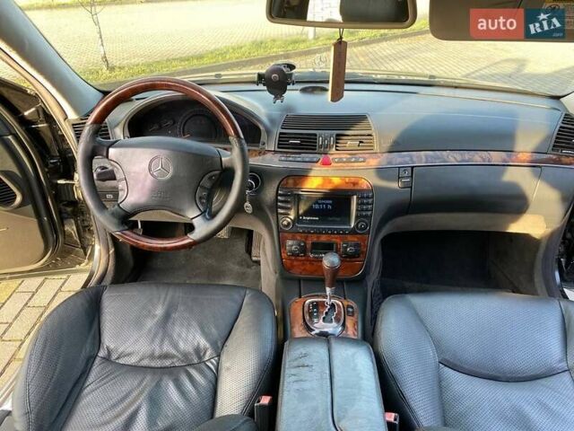 Черный Мерседес С Класс, объемом двигателя 3.72 л и пробегом 390 тыс. км за 5600 $, фото 18 на Automoto.ua