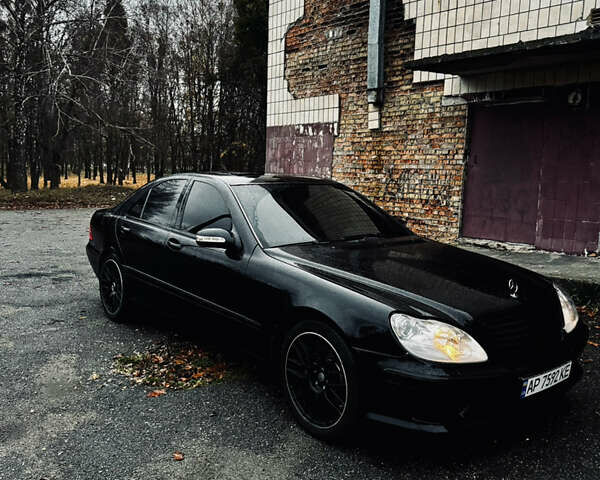 Черный Мерседес С Класс, объемом двигателя 4.97 л и пробегом 266 тыс. км за 9500 $, фото 1 на Automoto.ua