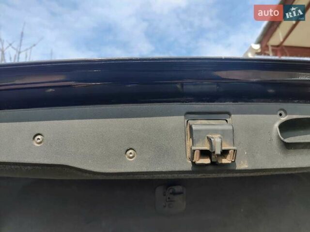 Черный Мерседес С Класс, объемом двигателя 5 л и пробегом 350 тыс. км за 8500 $, фото 13 на Automoto.ua