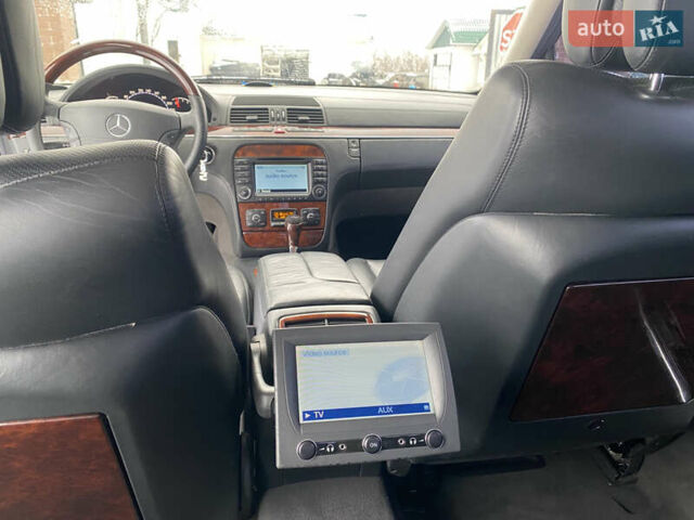 Чорний Мерседес С Клас, об'ємом двигуна 5.51 л та пробігом 265 тис. км за 9300 $, фото 11 на Automoto.ua