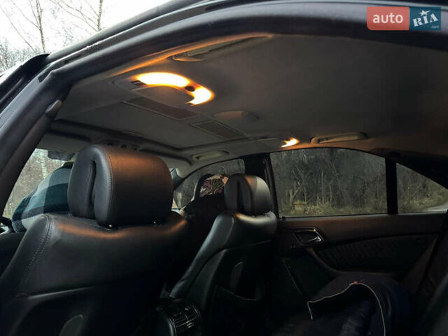 Чорний Мерседес С Клас, об'ємом двигуна 4 л та пробігом 370 тис. км за 4500 $, фото 1 на Automoto.ua