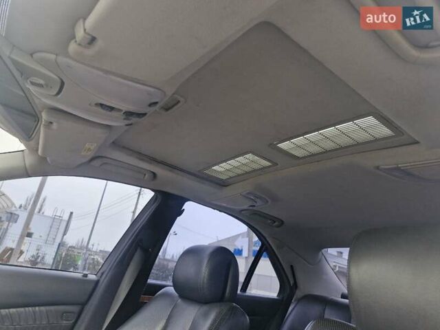 Чорний Мерседес С Клас, об'ємом двигуна 4.97 л та пробігом 295 тис. км за 8199 $, фото 28 на Automoto.ua