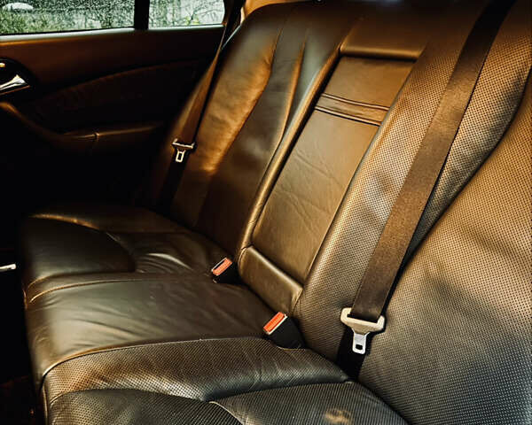 Черный Мерседес С Класс, объемом двигателя 4.97 л и пробегом 266 тыс. км за 9500 $, фото 12 на Automoto.ua