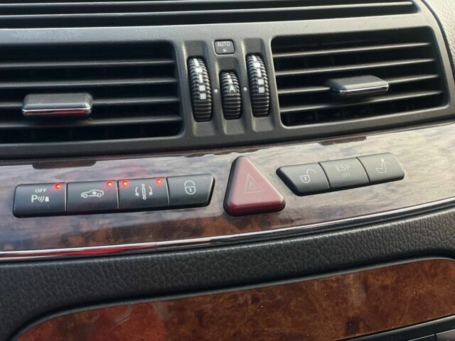 Чорний Мерседес С Клас, об'ємом двигуна 3.2 л та пробігом 420 тис. км за 5700 $, фото 11 на Automoto.ua