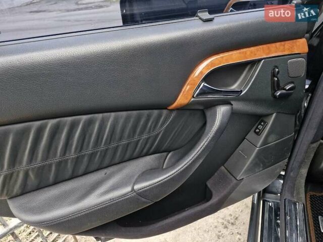 Чорний Мерседес С Клас, об'ємом двигуна 4.97 л та пробігом 295 тис. км за 8199 $, фото 29 на Automoto.ua